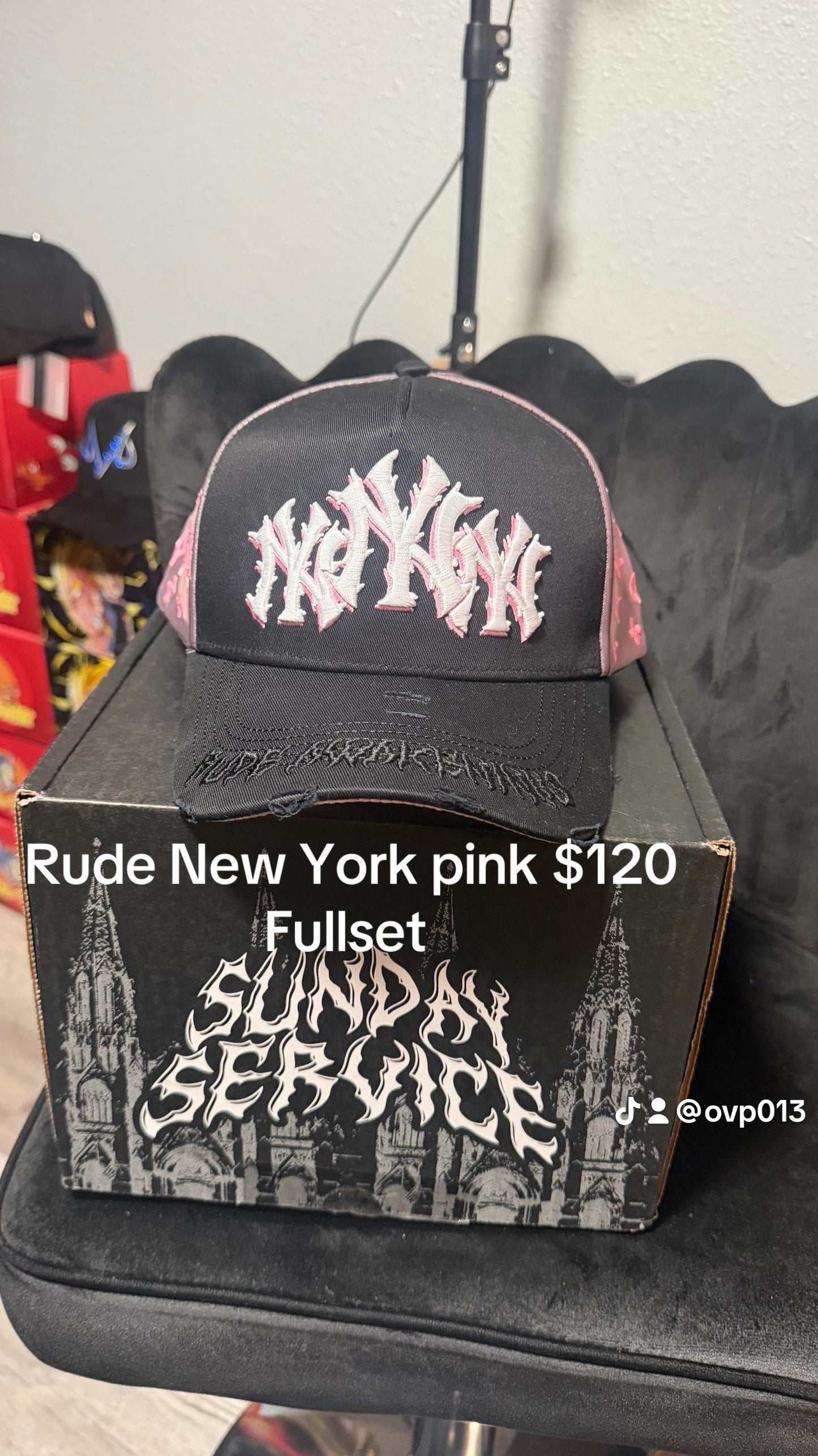 Rude hat